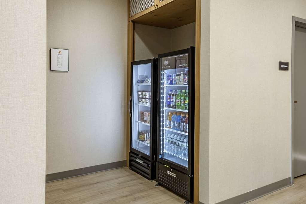 Comfort Inn & Suites Newark Liberty International Airport Facilidades foto